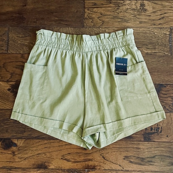 NWT Forever 21 Plus linen blend paper bag shorts 3” inseam SZ 0X olive green - Picture 2 of 10